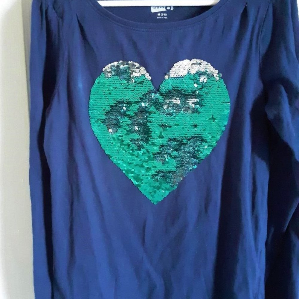 Crazy 8 sequin flip  heart long sleeve t shirt Size 7-8 (M)